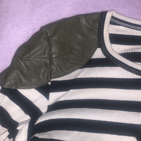 Ribbed midi dress - Picture 2 of 6